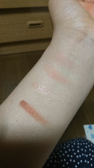 スイートペコエディション アイシャドウパレット/HOLIKA HOLIKA/パウダーアイシャドウを使ったクチコミ（4枚目）