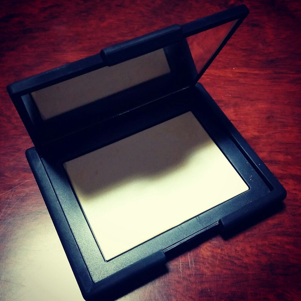 ライトリフレクティングセッティングパウダー　プレスト　N/NARS/プレストパウダーを使ったクチコミ（1枚目）