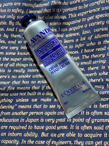 ラベンダー リラックスハンドクリーム 30ml/L'OCCITANE/ハンドクリームを使ったクチコミ（1枚目）