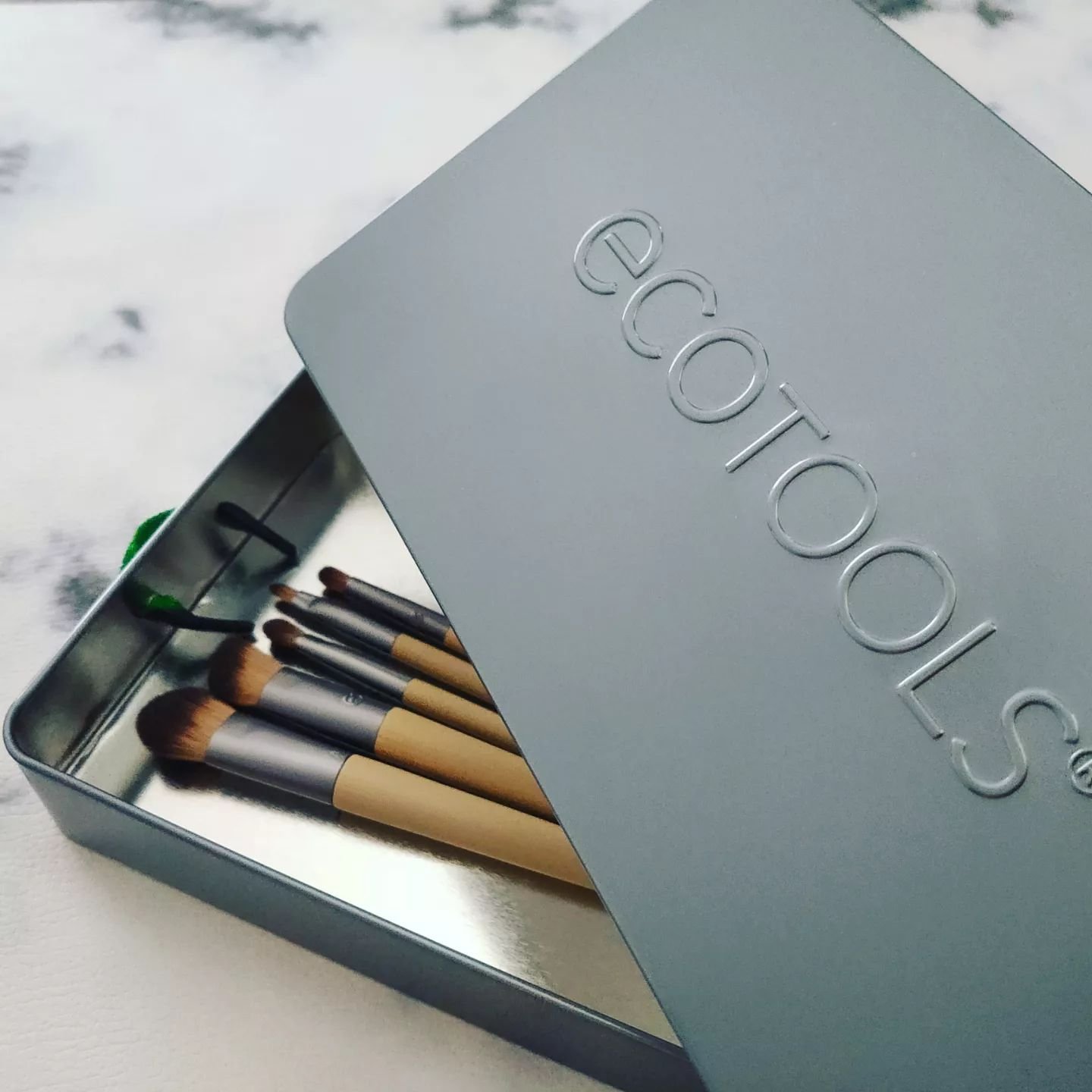 Daily Defined Eye Brush Set, 5 Piece Set & Storage Tray/EcoTools/メイクブラシを使ったクチコミ（1枚目）