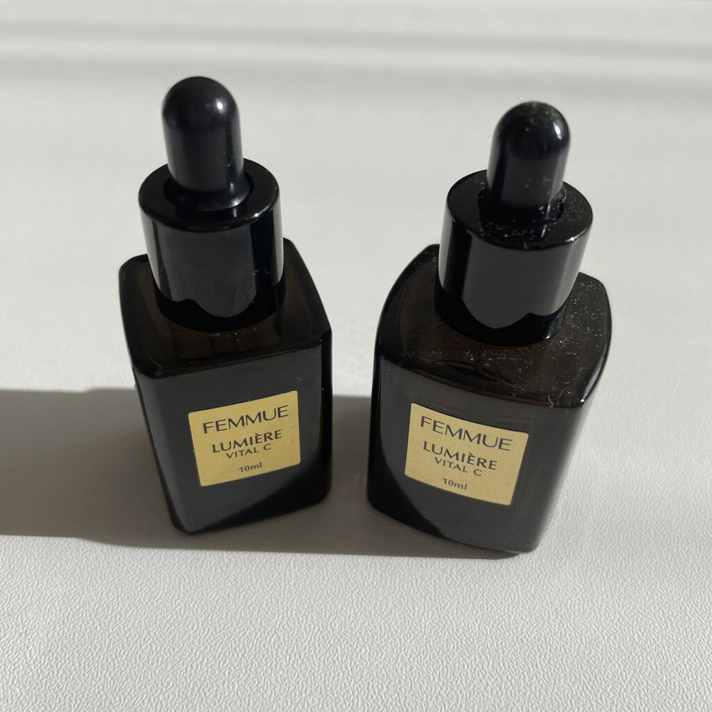 大好きすぎる商品です❤️なくてはならない！
ファミュのキットを買うと10mlのものが入っていたりするので、
それから使ってみるのもおすすめです♡
使用感はとってもサラサラしたテクスチャーで、
効果もちゃんと現れる印象です！
これを使いだして