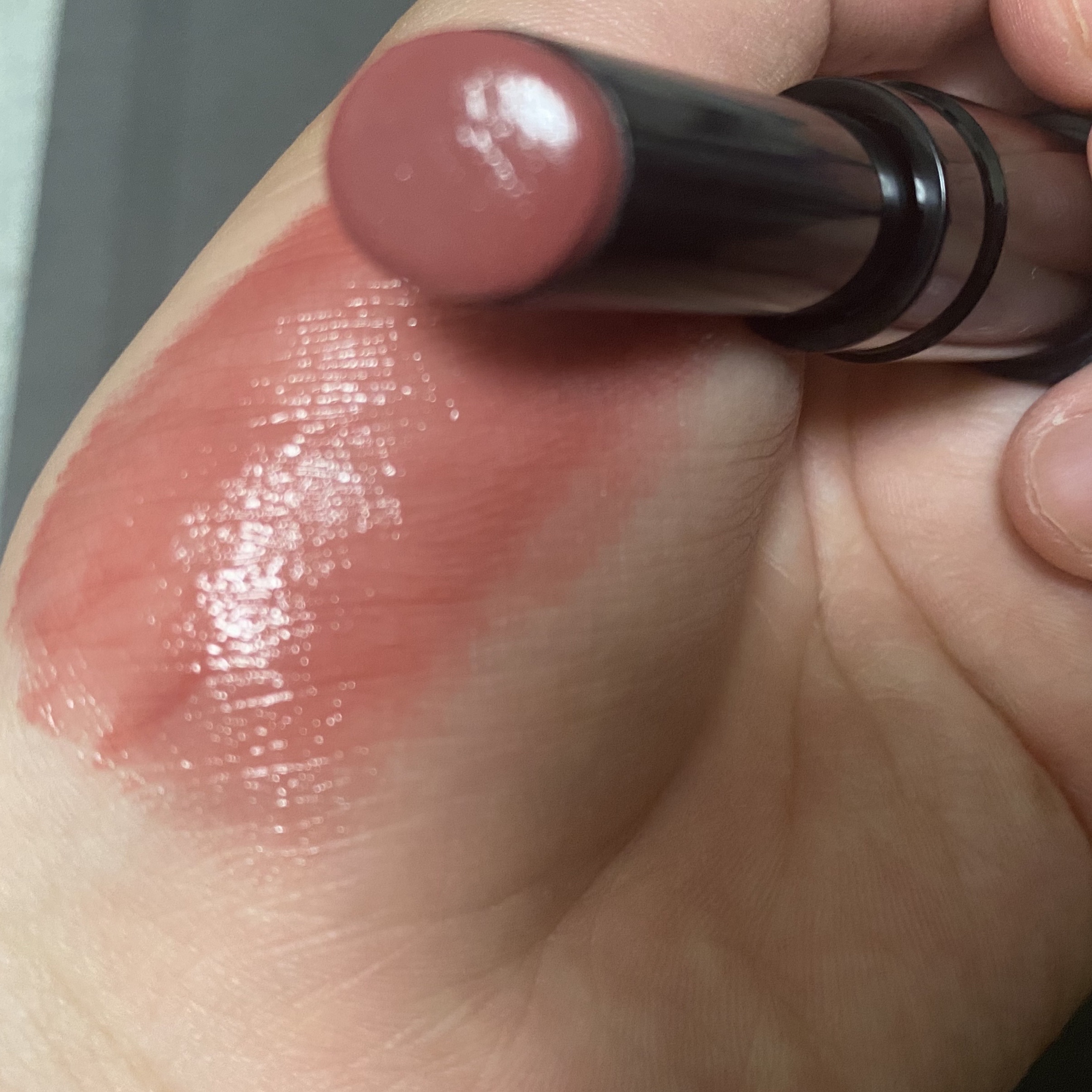 センシュアルパウダーマットリキッド/HERA/口紅を使ったクチコミ（2枚目）