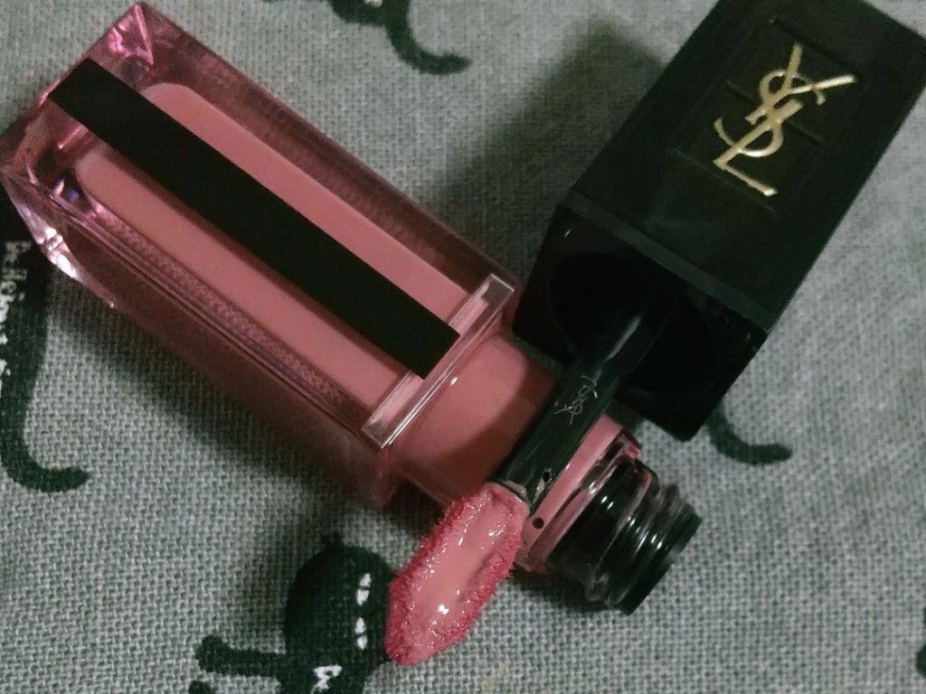 ルージュ ピュールクチュール ヴェルニ ウォーターステイン/YVES SAINT LAURENT BEAUTE/口紅を使ったクチコミ(2枚目)