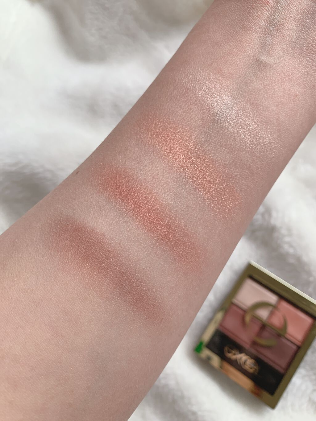 スキニーリッチシャドウ/excel/アイシャドウパレットを使ったクチコミ(3枚目)