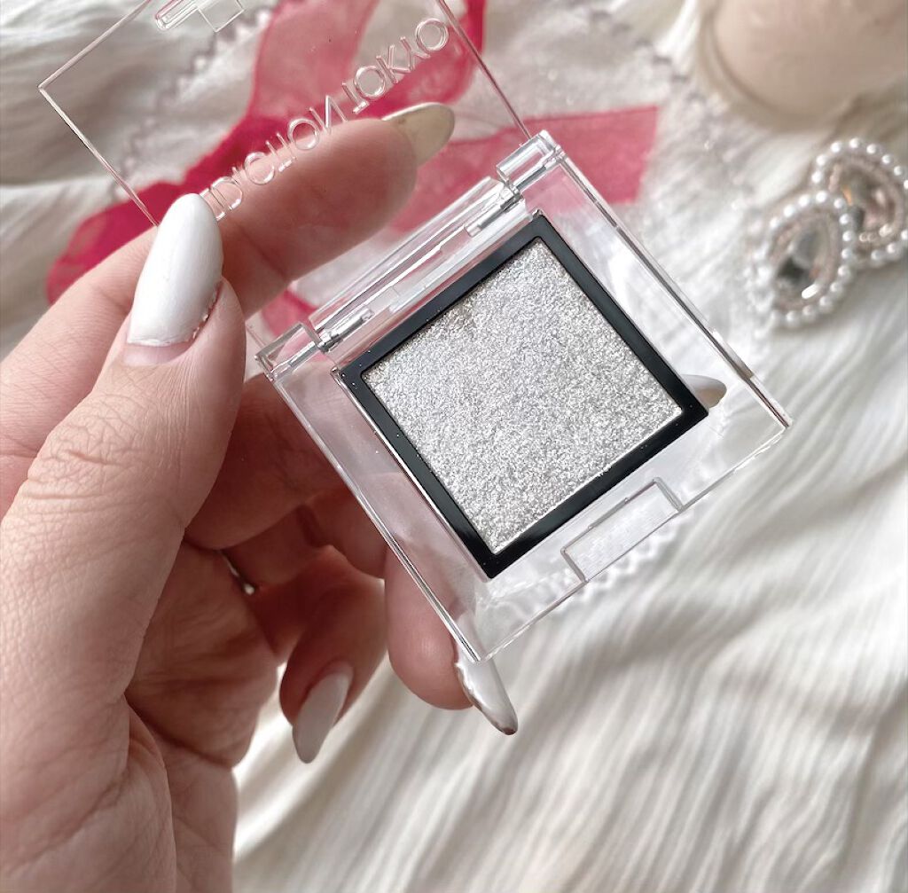 アディクション ザ アイシャドウ スパークル 002SP Icebox/ADDICTION/単色アイシャドウを使ったクチコミ（2枚目）