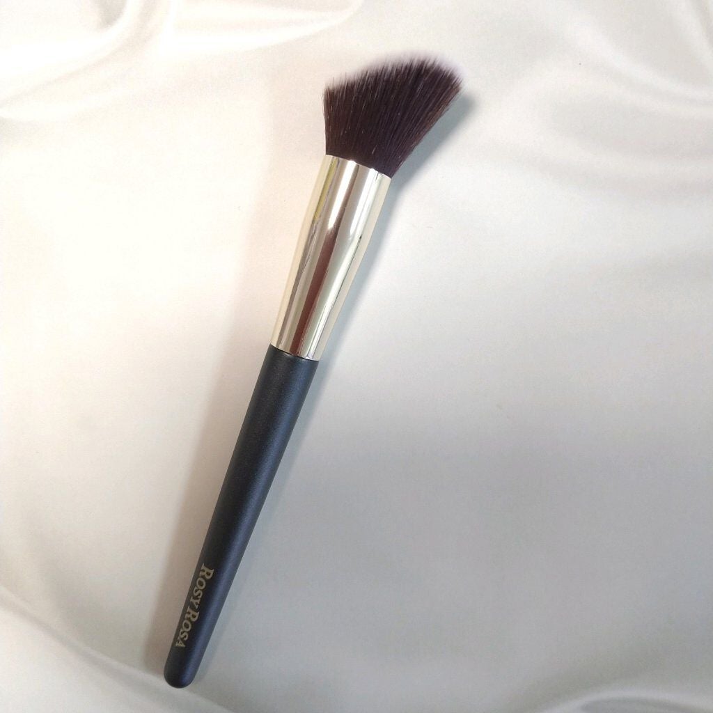 コントアメイクアップブラシ /ロージーローザ/メイクブラシを使ったクチコミ(2枚目)