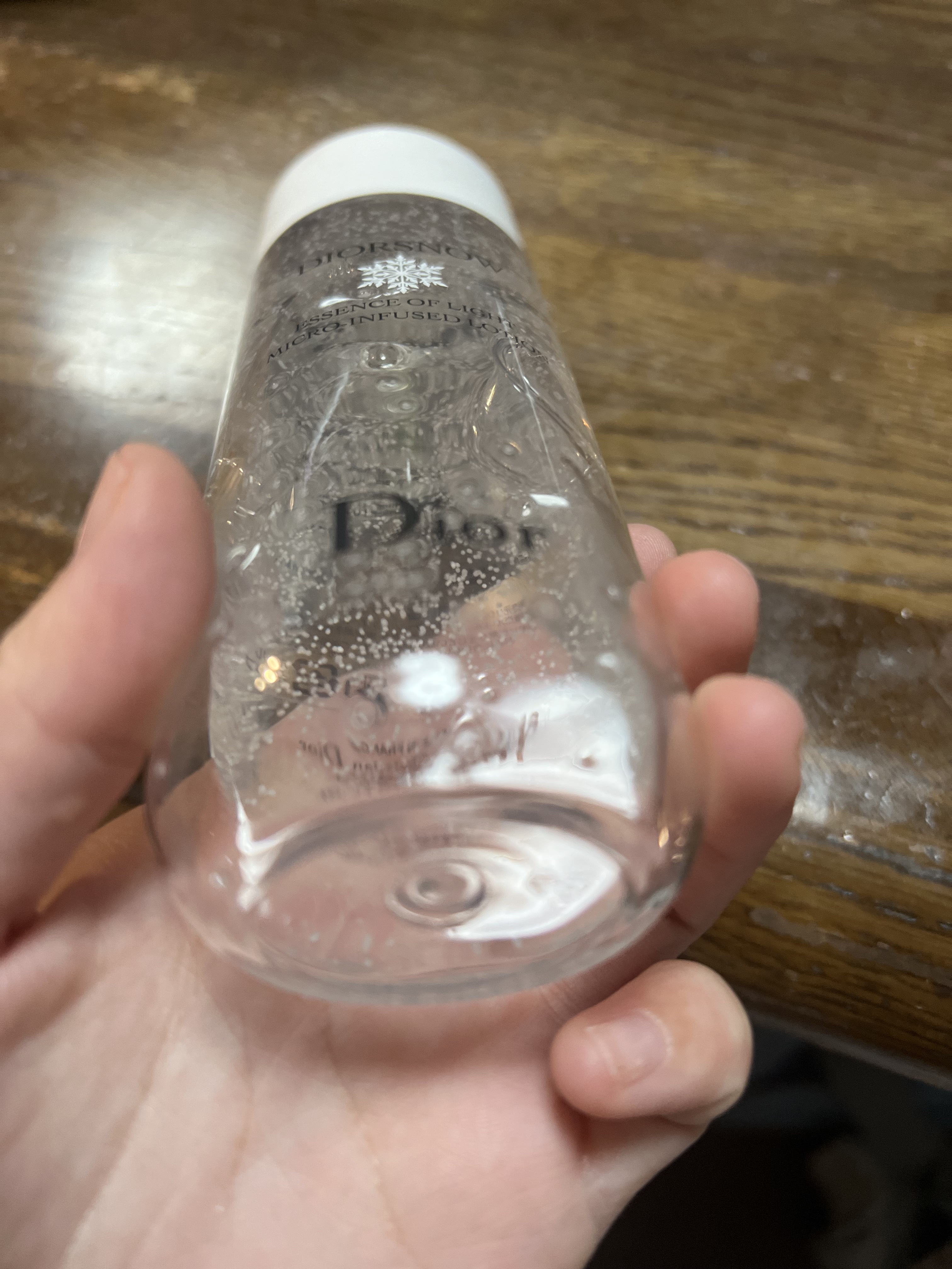 ディオール スノー エッセンス オブ ライト マイクロ ローション/Dior/化粧水を使ったクチコミ（3枚目）