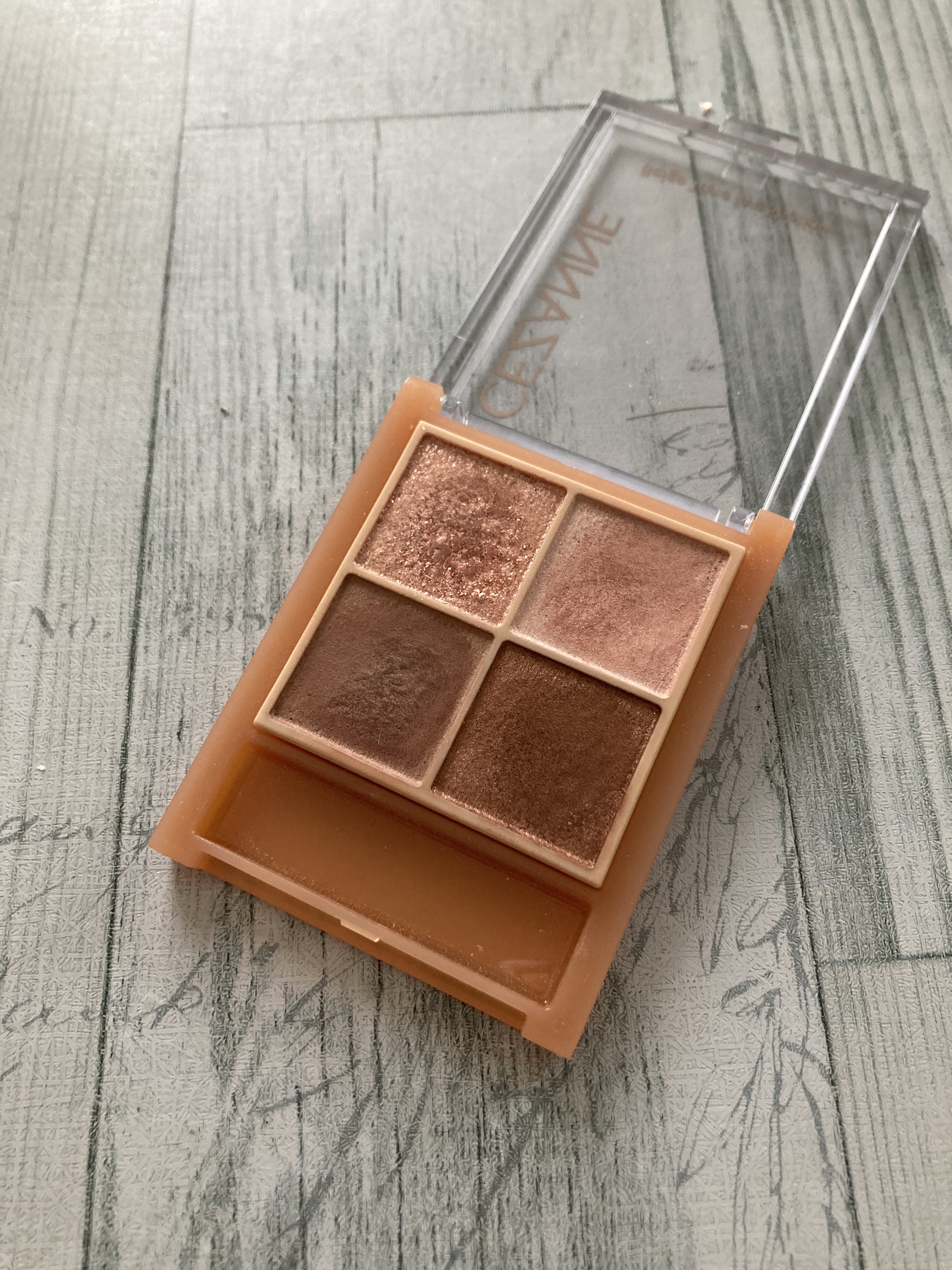 ベージュトーンアイシャドウ 02 ロージーベージュ/CEZANNE/アイシャドウパレットを使ったクチコミ（2枚目）