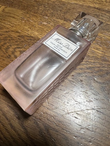 Dior ミス ディオール ヘアオイルのクチコミ「Dior


ミス ディオール ヘアオイル
30ml  フランス製🇫🇷  ¥8,140


ミ.....」（1枚目）