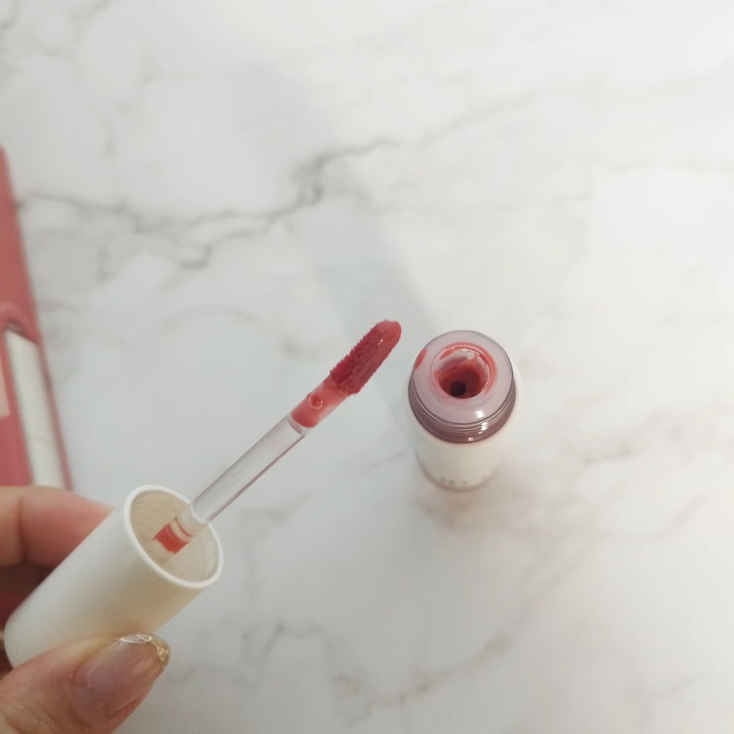 アップトゥーミー　ハグマイリップ　カラーロックプランパー/up2me/リッププランパーを使ったクチコミ（2枚目）