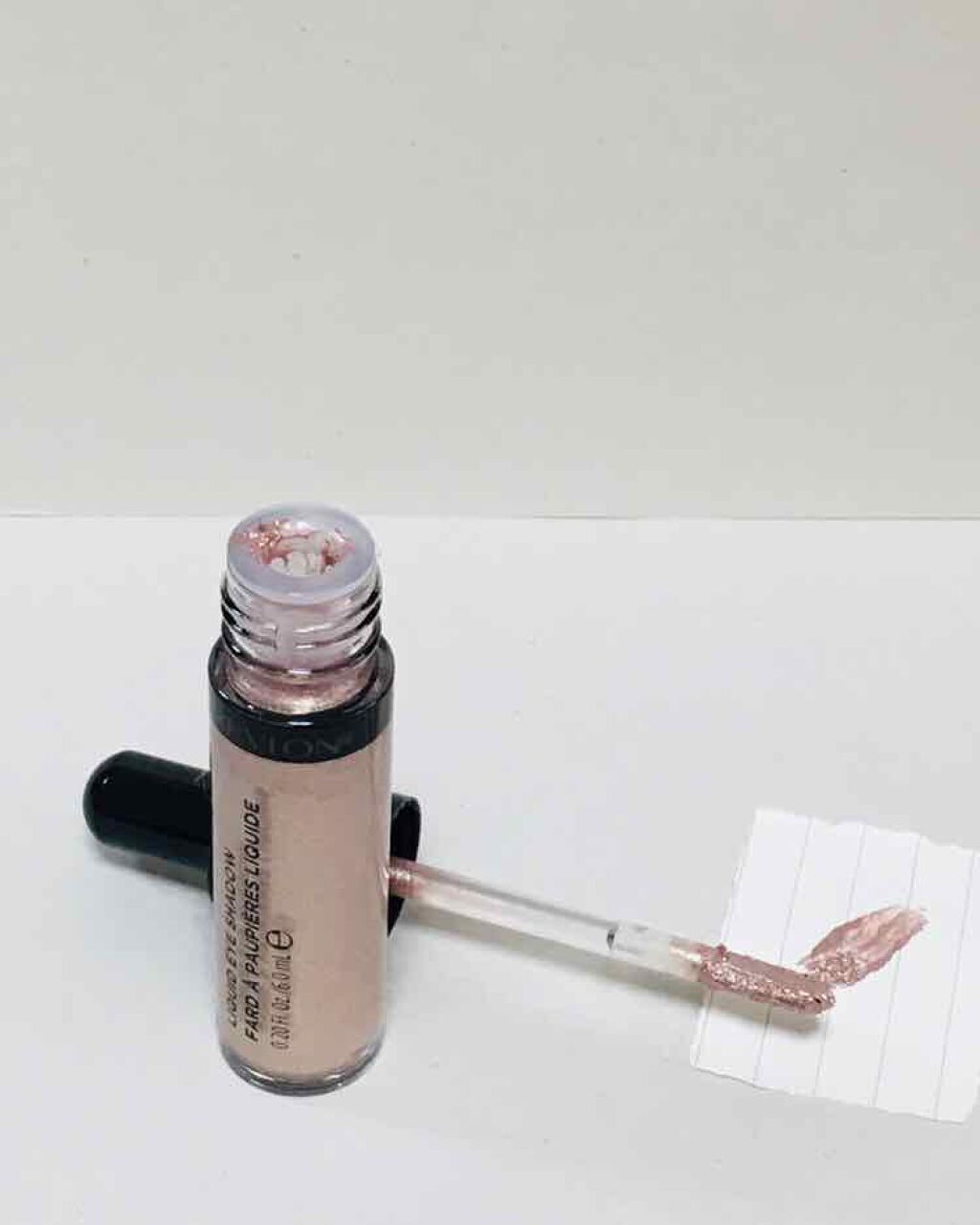 カラーステイ グリーミング アイズ リキッド シャドウ 884 ローズ ゴールド/REVLON/リキッドアイシャドウを使ったクチコミ（2枚目）