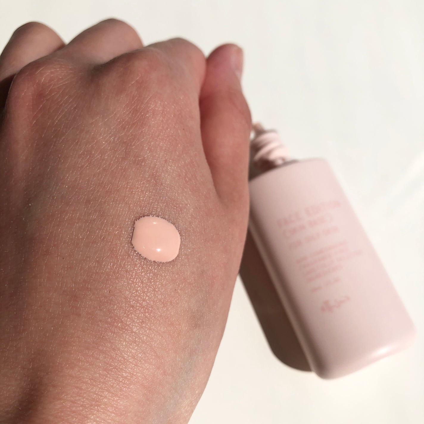 エテュセ フェイスエディション(スキンベース)フォーオイリースキン/ettusais/化粧下地を使ったクチコミ(2枚目)