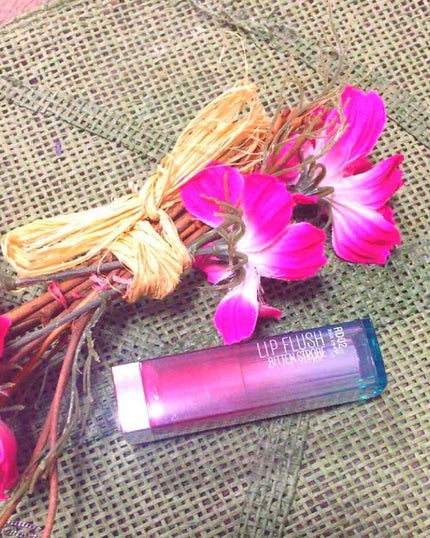 リップ フラッシュ ビッテン ストロボ/MAYBELLINE NEW YORK/口紅を使ったクチコミ(1枚目)