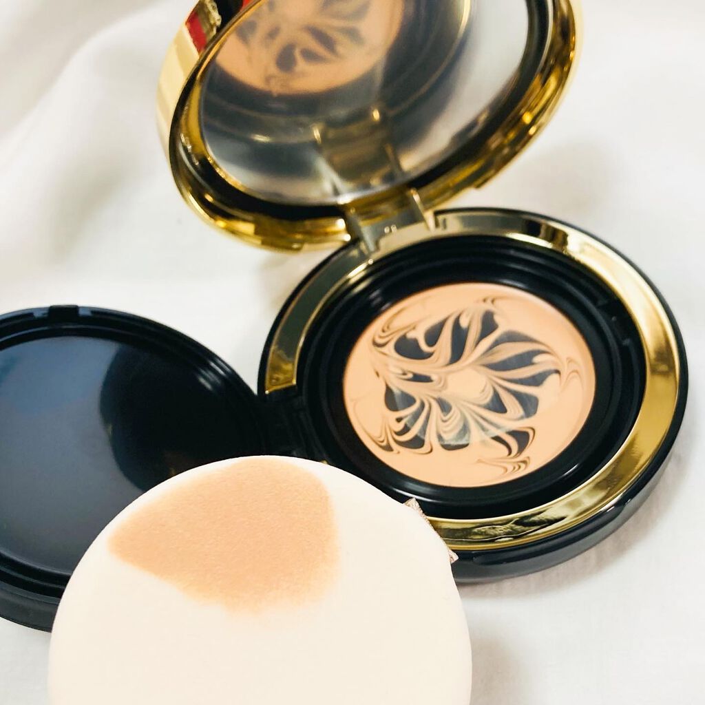 ブラックセラムパクト/celebeau/クリーム・エマルジョンファンデーションを使ったクチコミ(5枚目)