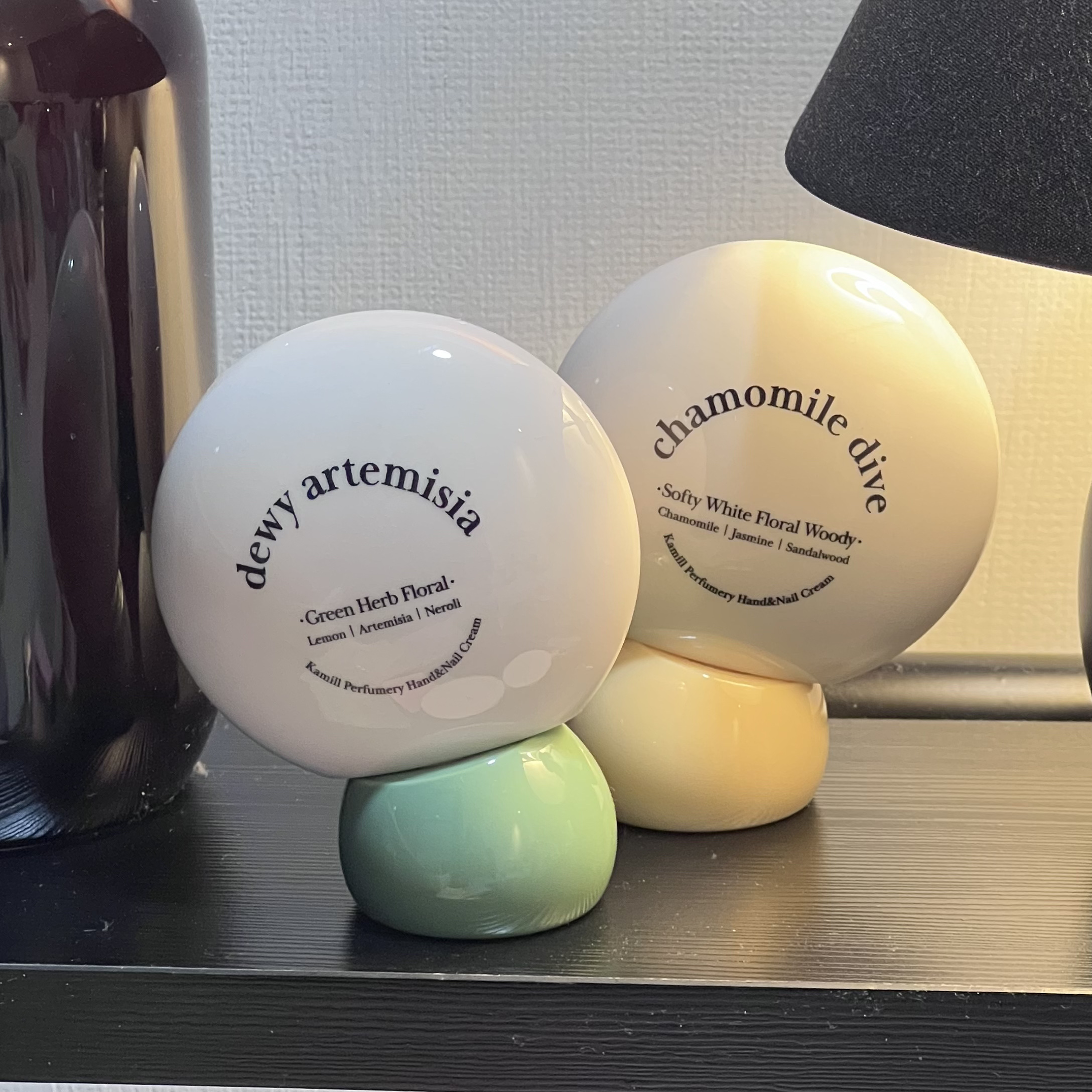 パフューマリー ハンド＆ネイルクリーム カモミールダイブ 50ml/カミール/ハンドクリームを使ったクチコミ（2枚目）