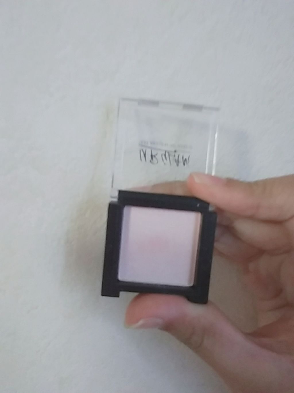 UR GLAM SELECT EYES/U R GLAM/単色アイシャドウを使ったクチコミ(2枚目)