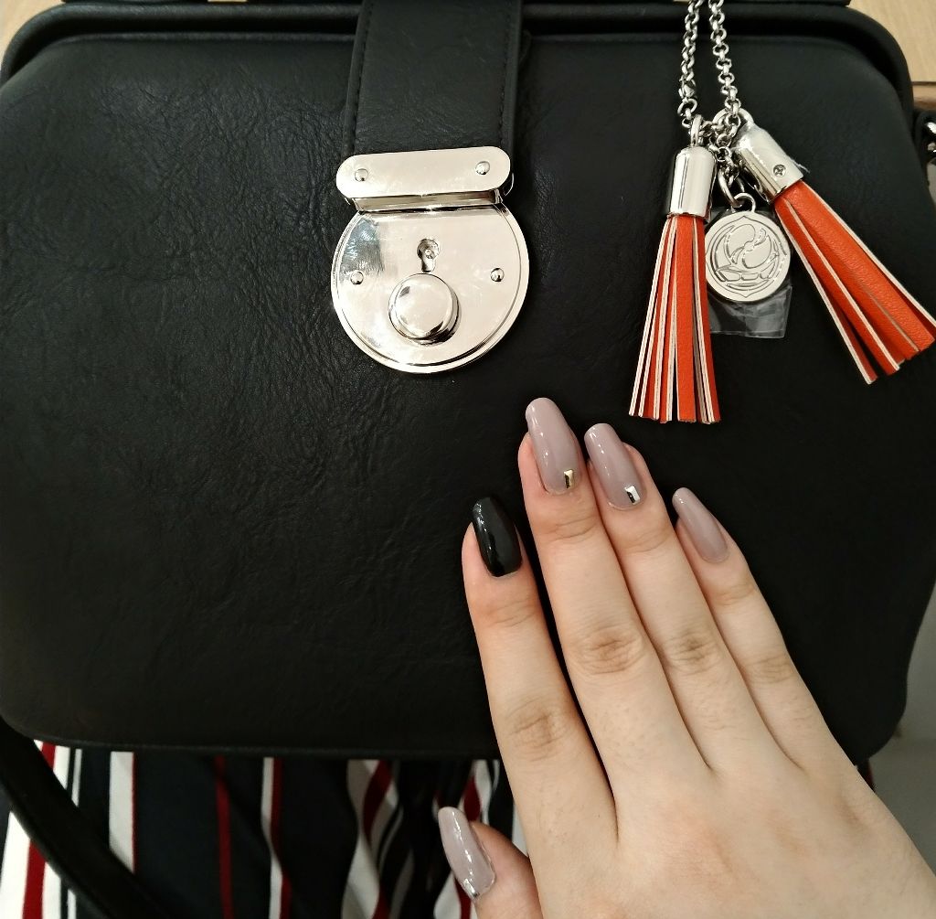 カラフルネイルズ/キャンメイク/マニキュアを使ったクチコミ(2枚目)