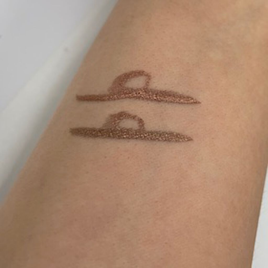 アイデザインライナー/COCOROIKI/リキッドアイライナーを使ったクチコミ(1枚目)