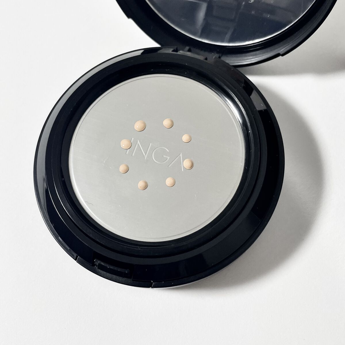 タトゥークッションファンデーション N22 ニュートラルベージュ/INGA/クッションファンデーションを使ったクチコミ（2枚目）