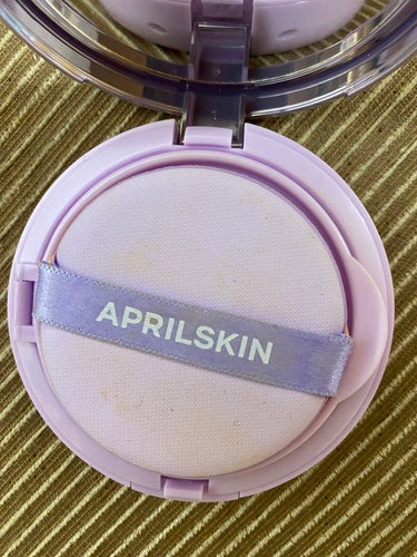 APRILSKIN ウルトラスリムクッション＋レフィルセットのクチコミ「🎀APRILSKIN   ウルトラスリムクッション

唯一使ってるファンデーション。

数ある.....」（2枚目）