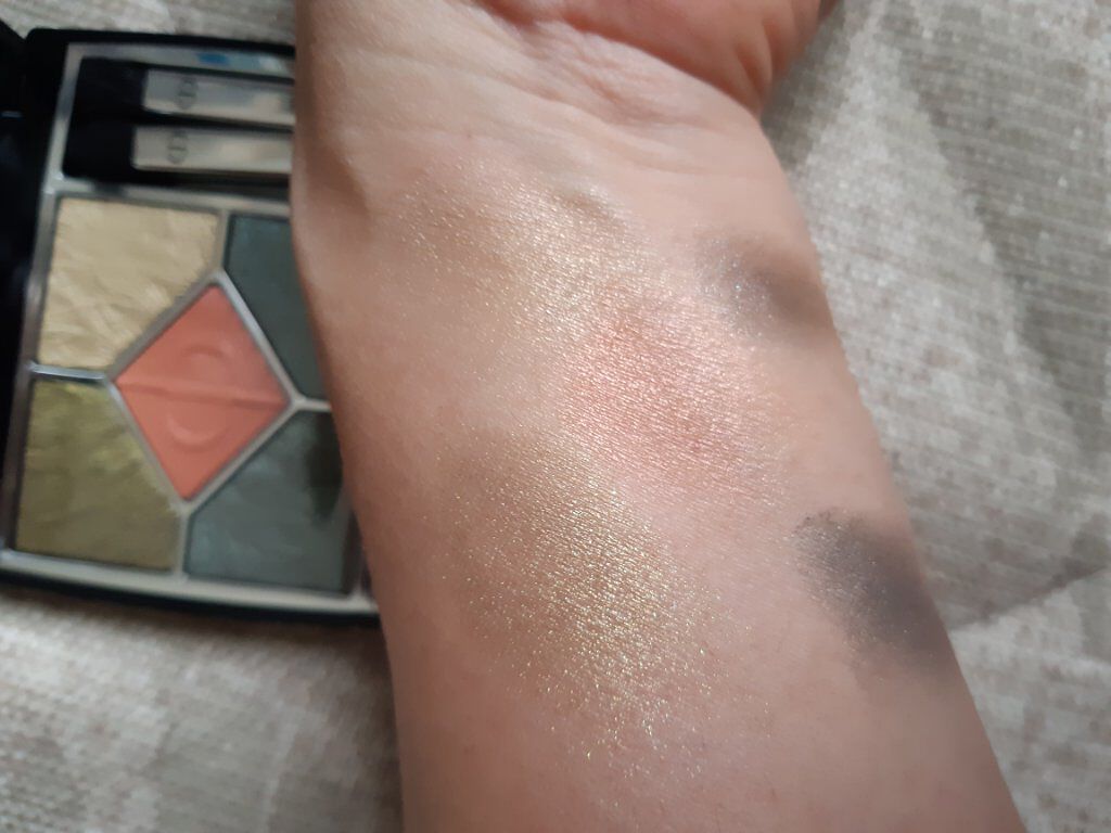 サンク クルール クチュール<バーズ オブ ア フェザー>/Dior/アイシャドウパレットを使ったクチコミ(2枚目)