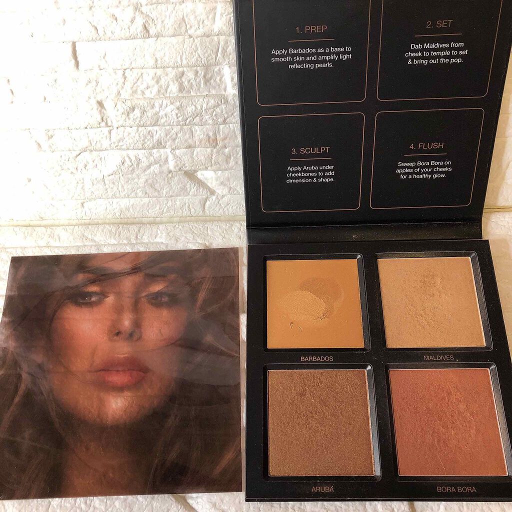 HUDA BEAUTY 3D HIGHLIGHTER PALETTE/Huda Beauty/パウダーハイライトを使ったクチコミ（2枚目）