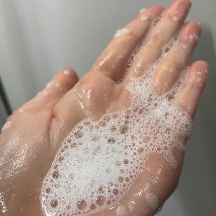 アーモンド モイスチャライジングシャワーオイル/L'OCCITANE/ボディソープを使ったクチコミ(4枚目)