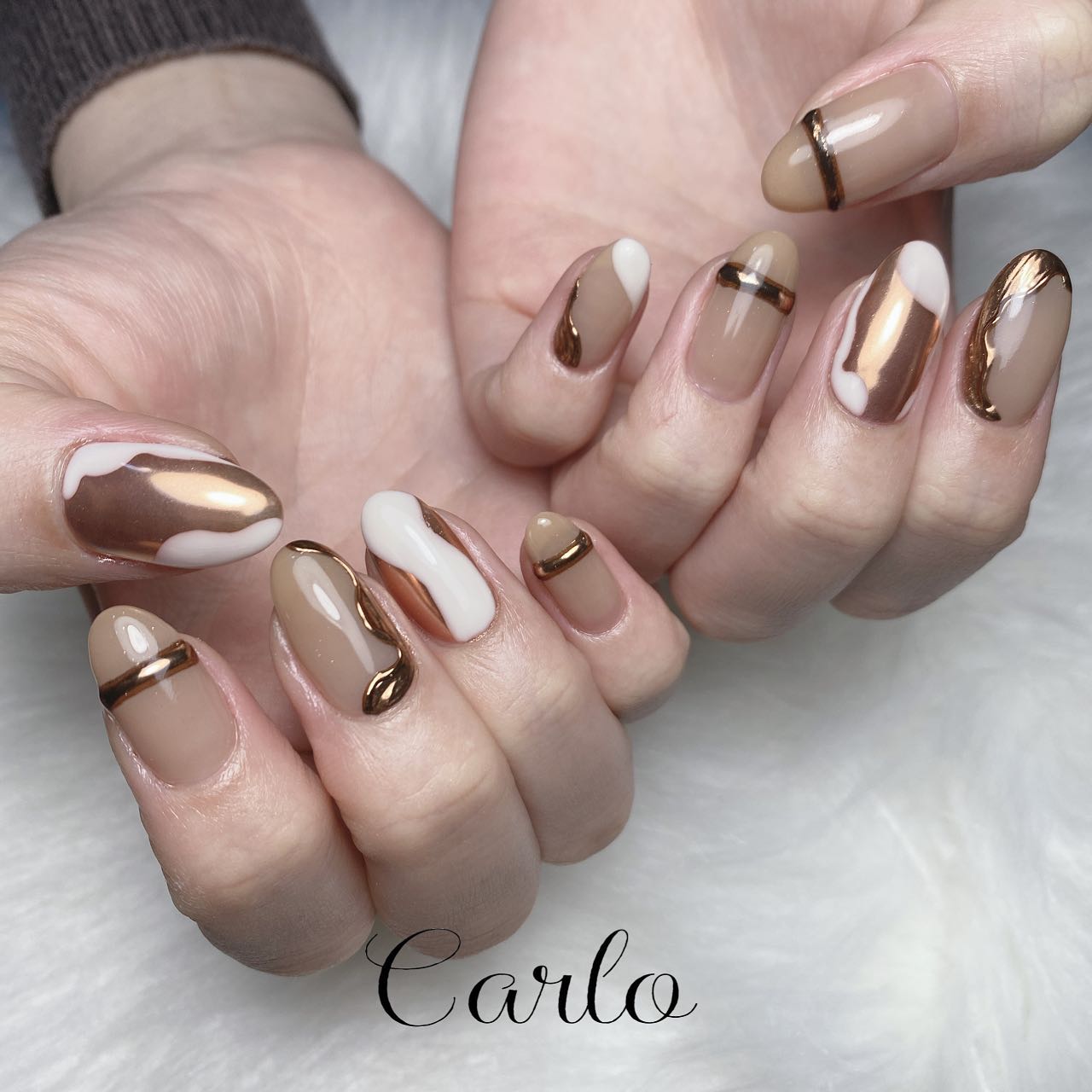 YUKA on LIPS 「【ミラーデザイン】所沢市ネイルサロン|Carlo.大人綺麗めな..」(1枚目)