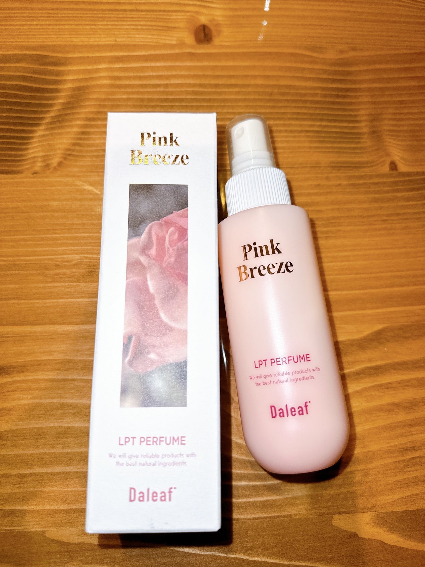 パフュームヘアパックインミスト Pink Breeze/Daleaf/アウトバストリートメントを使ったクチコミ(1枚目)