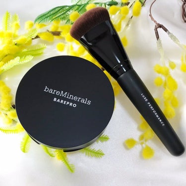 bareMinerals リュクス パフォーマンス ブラシのクチコミ「肌調子が悪い時とか
肌悩みが出てきた時に
真っ先に候補に入るのが
ベアミネラル！

.....」（1枚目）