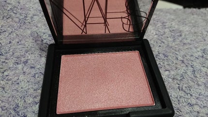ハイライティングブラッシュパウダー/NARS/プレストパウダーを使ったクチコミ(2枚目)