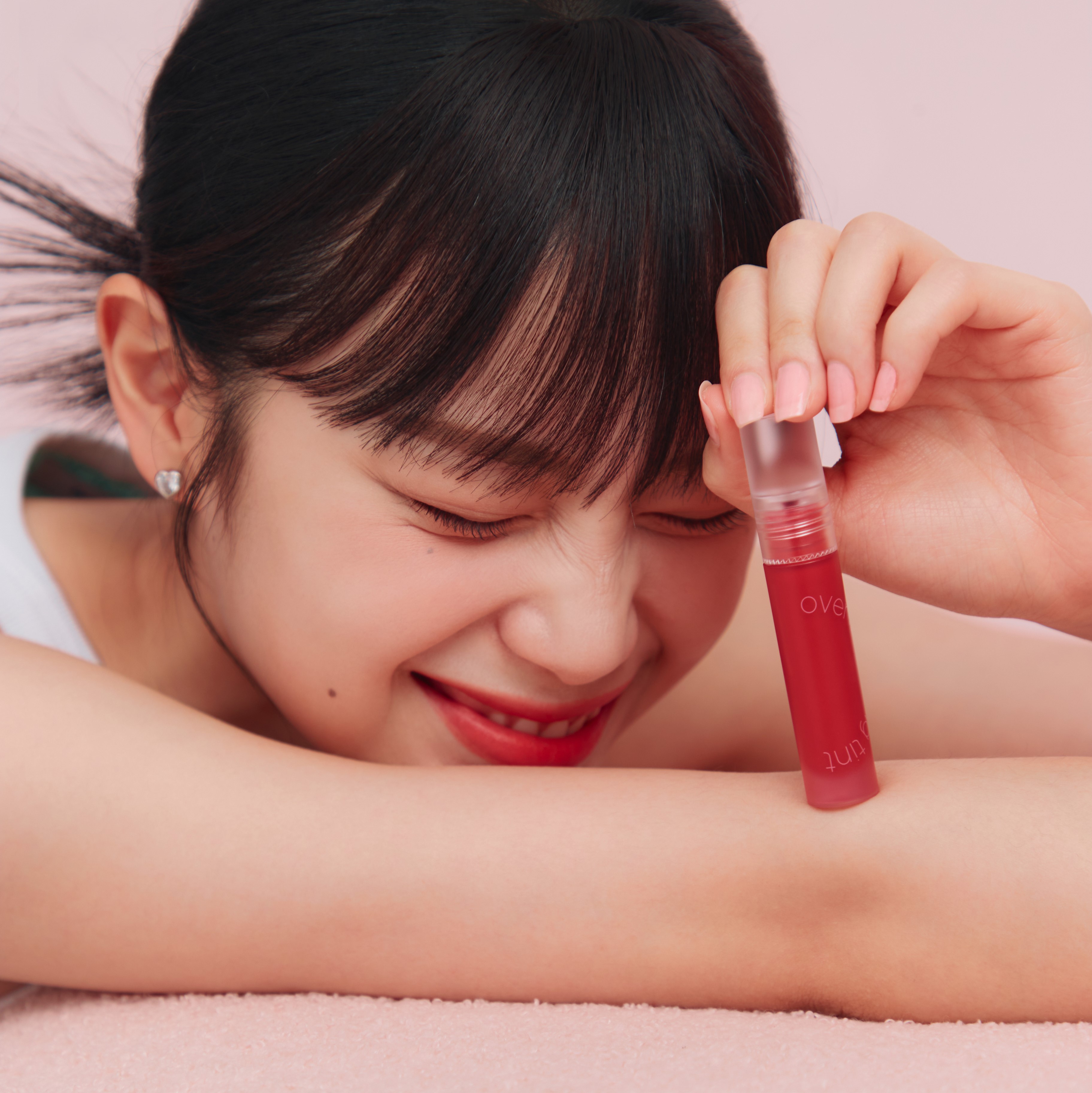 オーバーブラーフィクシングティント/LUNA/リップティントを使ったクチコミ（2枚目）