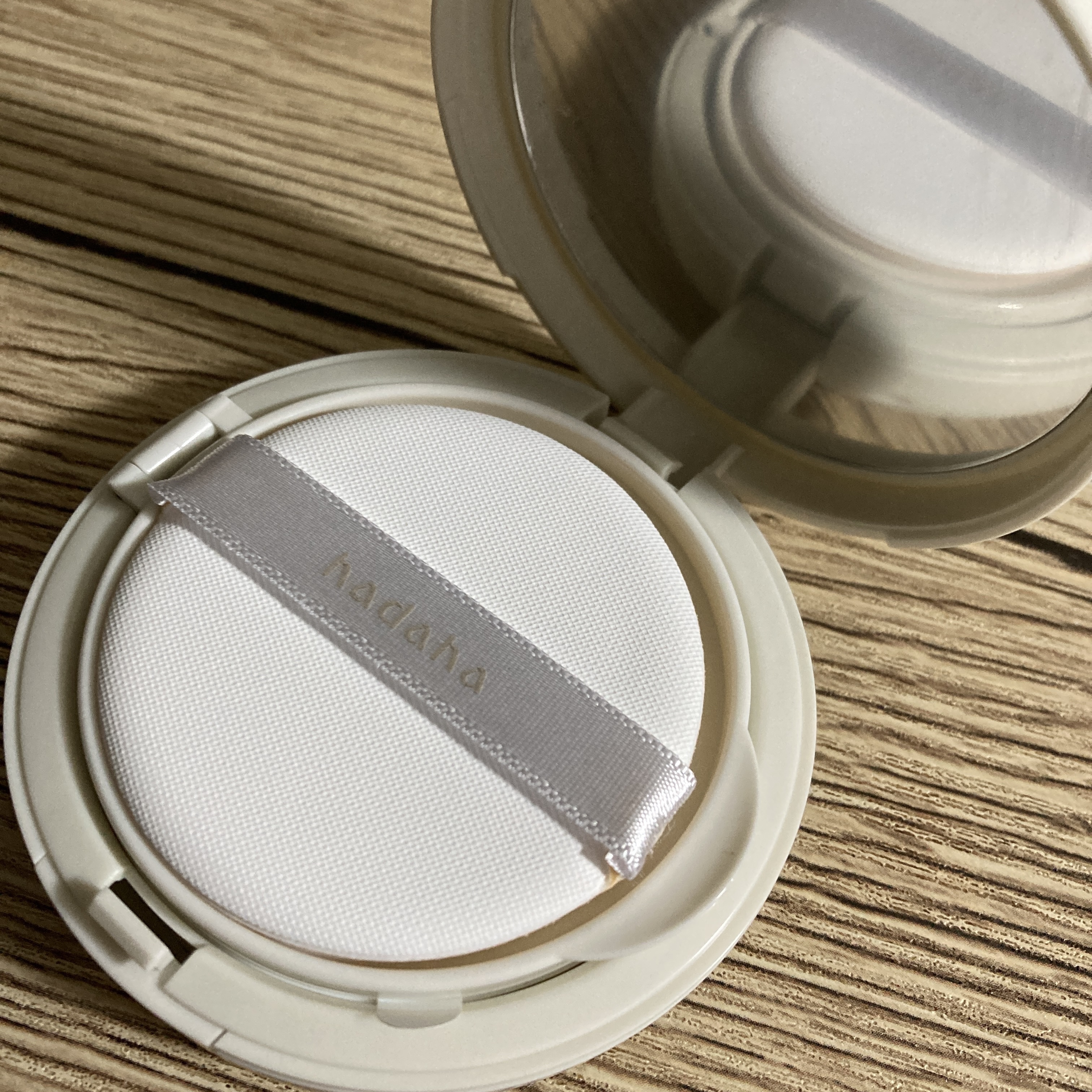 モイスチャーフィットクッション 01 ライト/hadaha/クッションファンデーションを使ったクチコミ（2枚目）