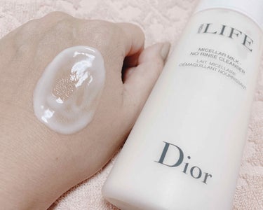 Dior ライフ クレンジング ミルクのクチコミ「Dior ライフ
クレンジングミルク

お気に入りのクレンジングその2🤍

クレンジングオタク.....」（3枚目）