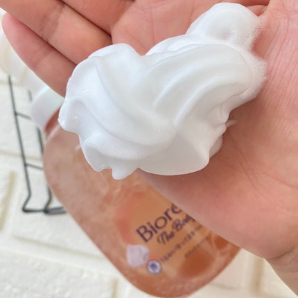 ビオレu ザ ボディ 泡タイプ モイスチャースムース/ビオレu/ボディソープを使ったクチコミ(1枚目)