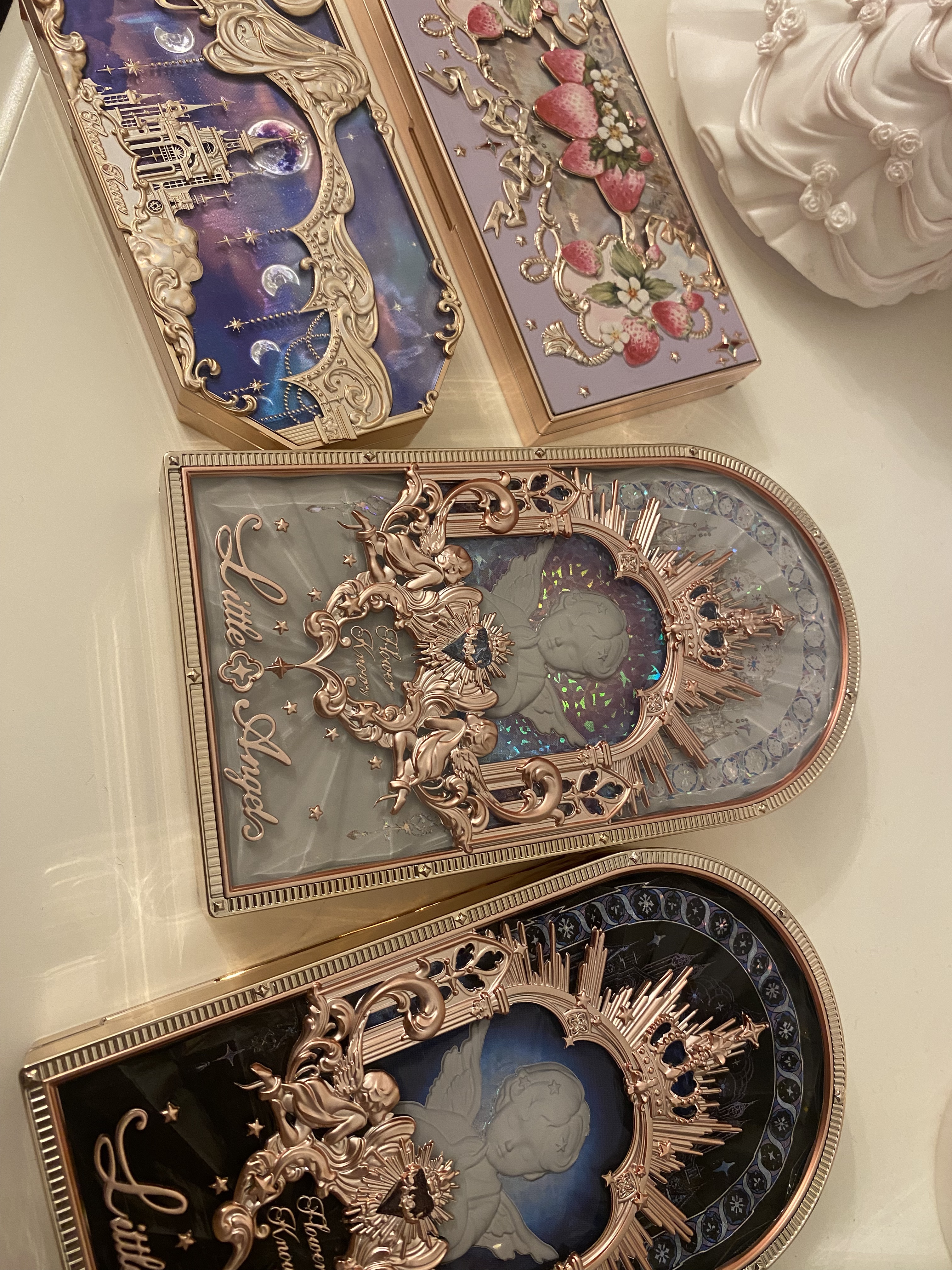 フラワーノーズ リトルエンジェルコレクション 9色アイシャドウパレット 02 Weeping Angel(哭泣天使)/FlowerKnows/アイシャドウパレットを使ったクチコミ（1枚目）