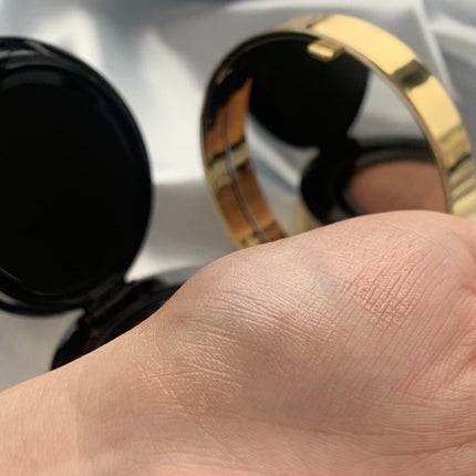 アンクル ド ポー ルクッション ゴールドラッシュ ハイライター/YVES SAINT LAURENT BEAUTE/リキッドハイライトを使ったクチコミ(4枚目)