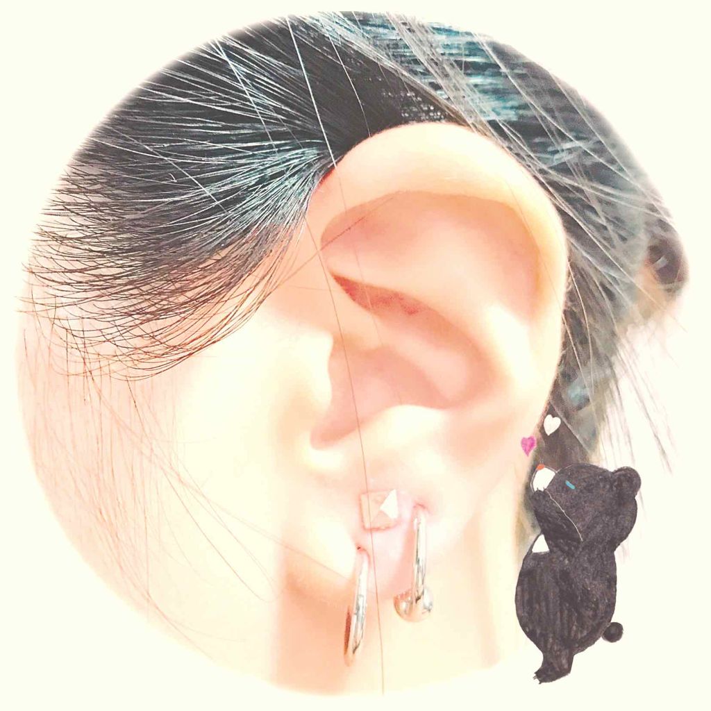 毎日フェイスマスクするひと|100均コスメ&スキンケア on LIPS 「ぼろこっぷです✨✨ピアスについて✨台風も近づいていて天気が荒れ..」(3枚目)