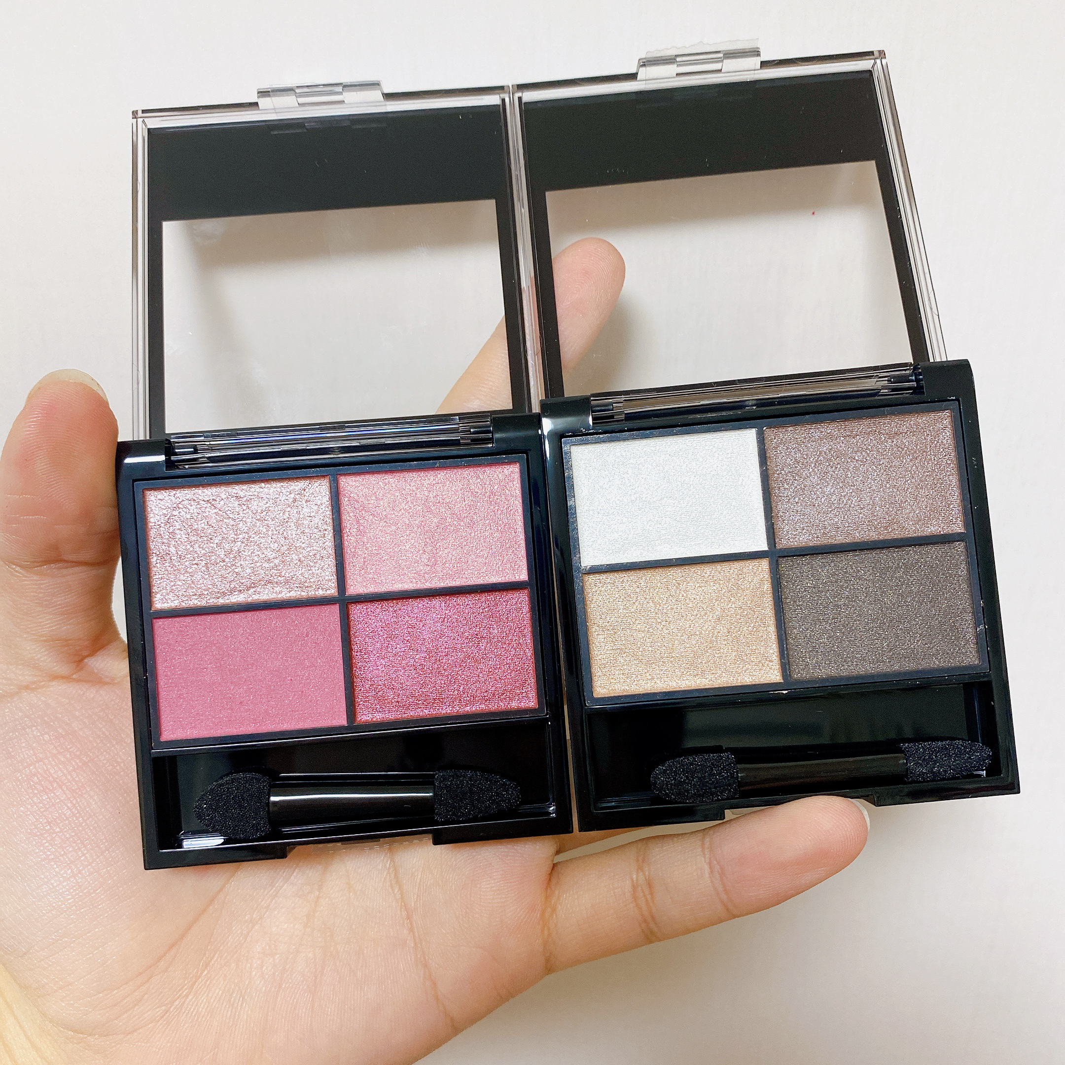 レブロン カラーステイ デイ トゥ ナイト アイシャドウ クアッド 555 ムーンリット/REVLON/アイシャドウパレットを使ったクチコミ（2枚目）