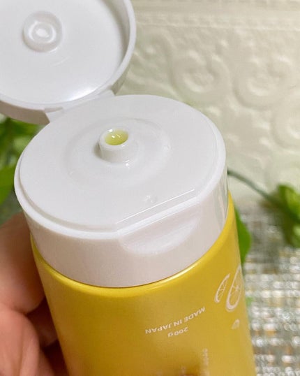 MoccHi SKIN モッチスキン吸着クレンジングLM(レモン)のクチコミ「モッチスキン数量限定
瀬戸内レモン使用
吸着クレンジング
1,980円(税込) 200g
ほ.....」(3枚目)