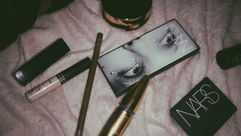 グラスティアーズ アイシャドーパレット/NARS/アイシャドウパレットを使ったクチコミ(1枚目)