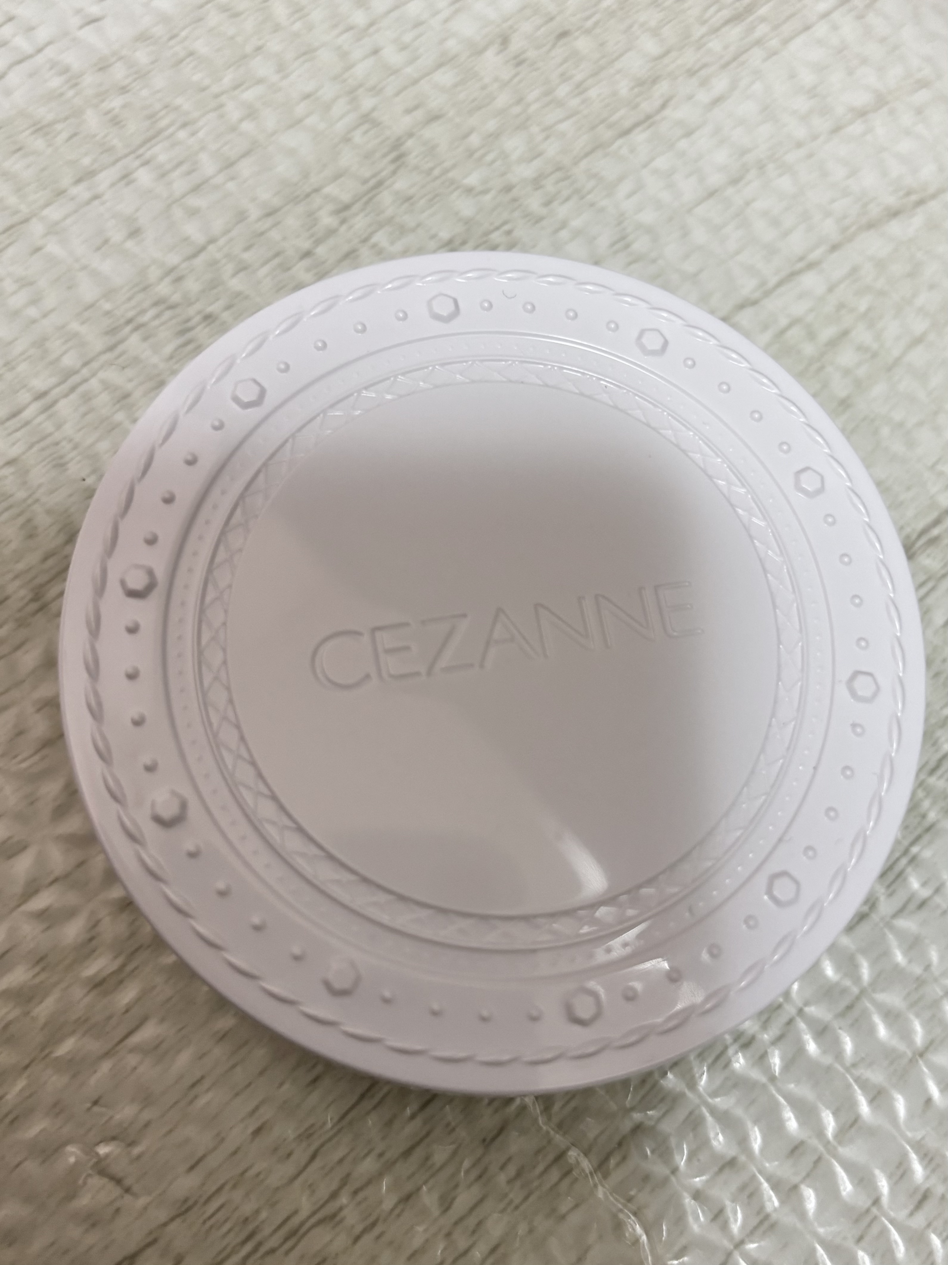 UVクリアフェイスパウダー/CEZANNE/プレストパウダーを使ったクチコミ（2枚目）