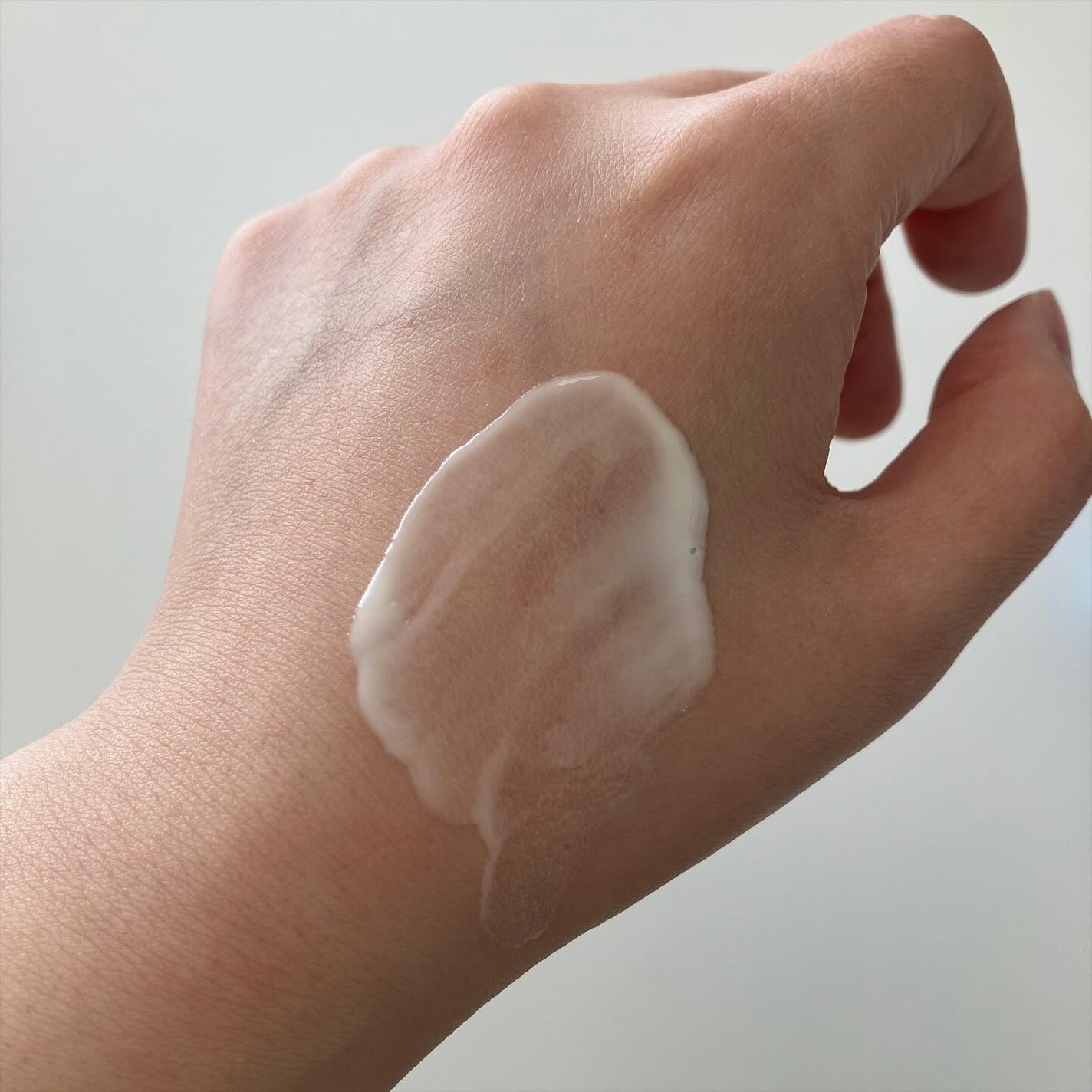 スキンアクア ヒアルロンセラムUV/スキンアクア/日焼け止めローションを使ったクチコミ(4枚目)