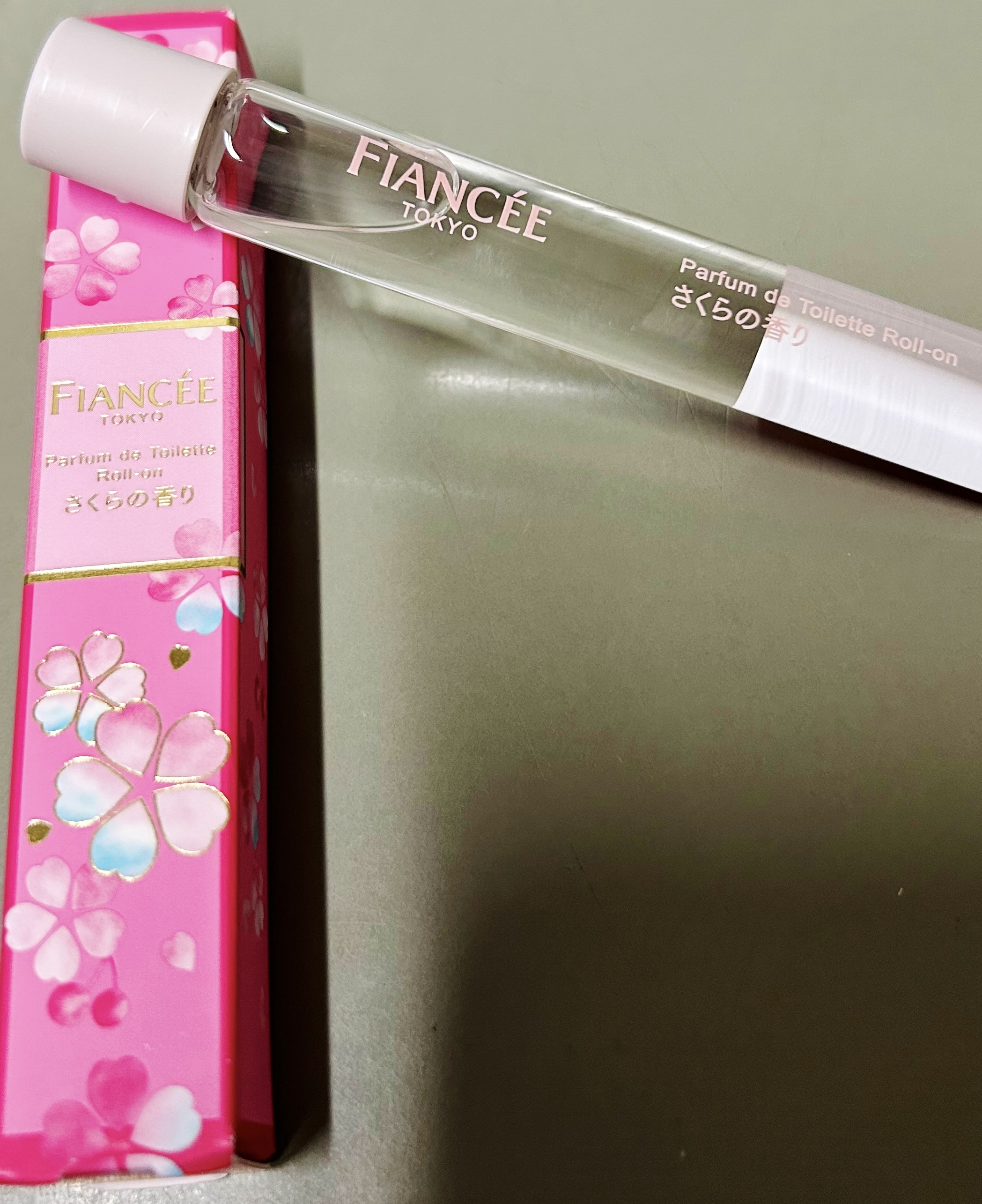 パルファンドトワレ ロールオン さくらの香り/フィアンセ/香水を使ったクチコミ（1枚目）