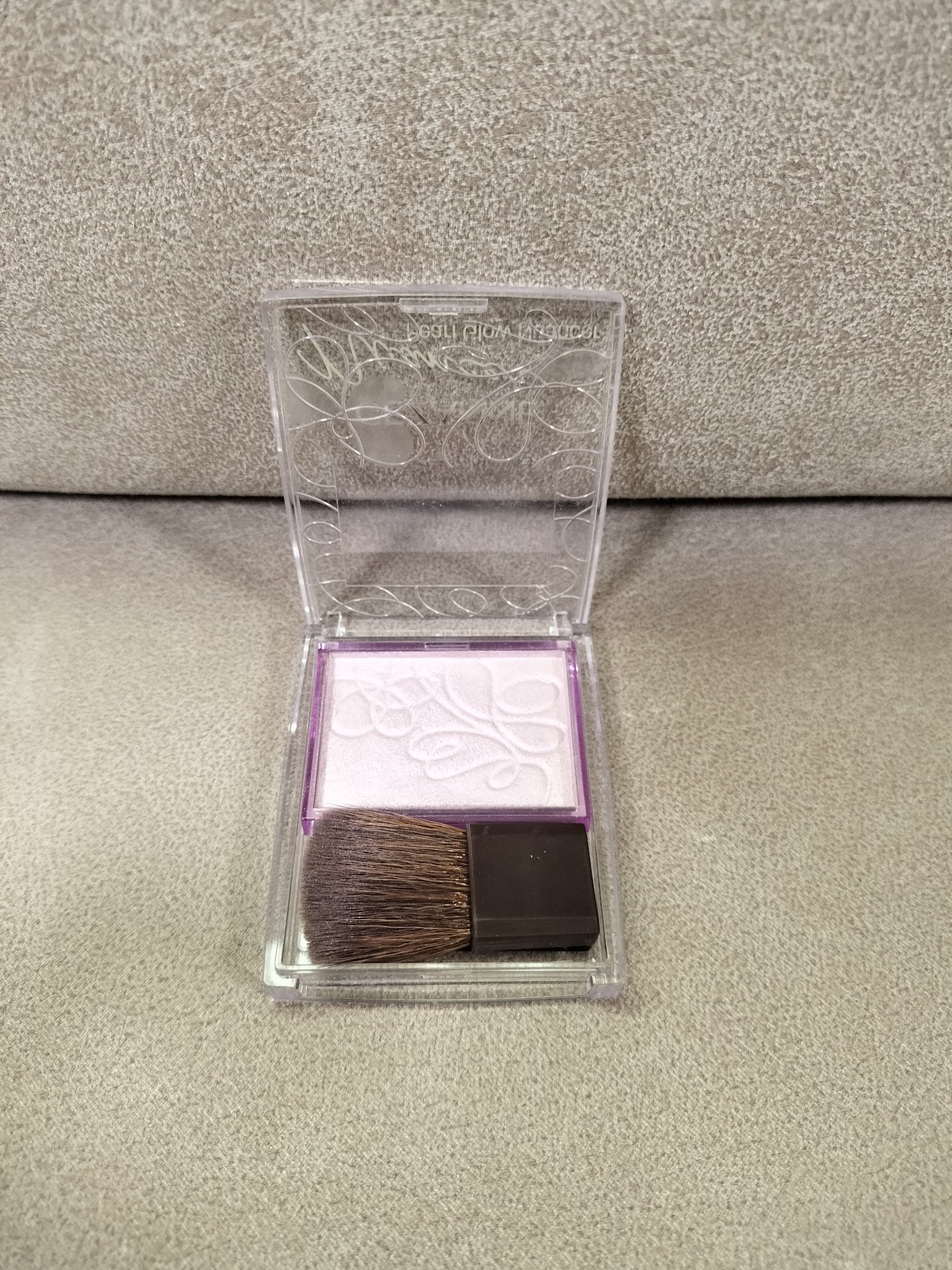 パールグロウニュアンサー/CEZANNE/パウダーハイライトを使ったクチコミ（1枚目）