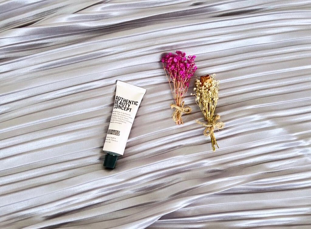 ハンド＆ヘア ライトセラム/AUTHENTIC BEAUTY CONCEPT/ハンドクリームを使ったクチコミ（2枚目）