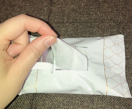 メイクの上からリフレッシュシート/ビオレ/フェイスシートを使ったクチコミ(3枚目)