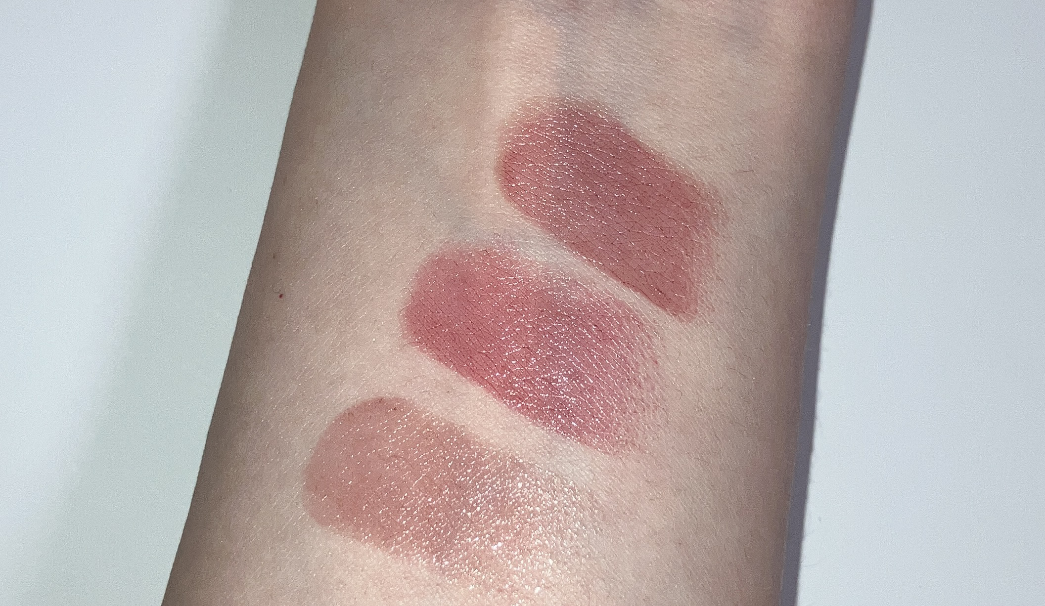 ボンディンググロウリップスティック/Laka/口紅を使ったクチコミ（3枚目）