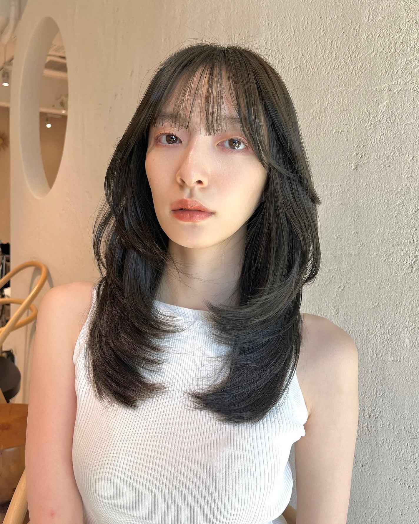 HARUNA on LIPS 「たっぷりレイヤー♡顎下辺りからスタートした、大人上品なレイヤー..」(4枚目)