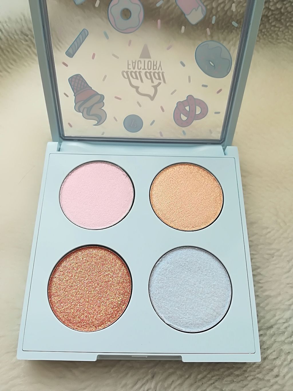 シュガートゥインクルグリッターパレット/PERIPERA/アイシャドウパレットを使ったクチコミ（2枚目）